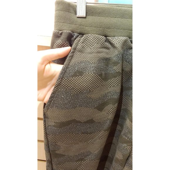 CM Fashion UNISEX shorts with pockets elastic waist with drawstring - Picture 3 of 5